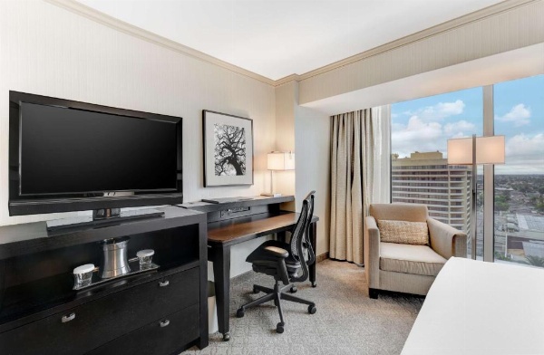 Hilton Anaheim image 23