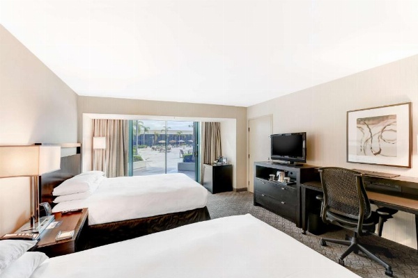 Hilton Anaheim image 35