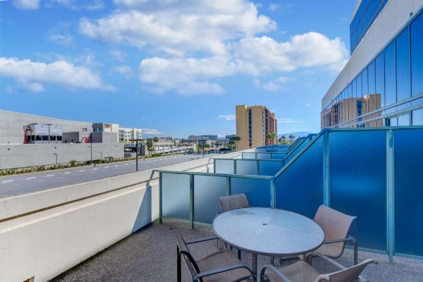 Hilton Anaheim image 39